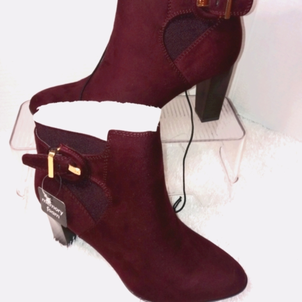 Liz Claiborne burgundy ankle bootie